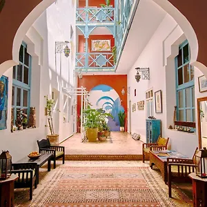 Riad Watier & ***